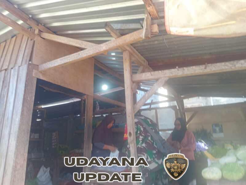 Jaga Ketertiban Usaha, Babinsa Seteluk Tengah Ingatkan Pedagang