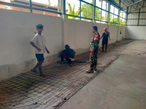 Pengawasan Ketat Babinsa, Pembangunan Koperasi Merah Putih Dasan Anyar Berjalan Lancar
