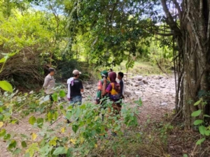 Penyelesaian Sengketa Tanah, Babinsa Desa Beru Awasi Proses Pengukuran Lahan