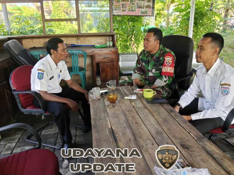 Patroli Wilayah dan Komsos, Babinsa Belo Dekatkan Diri dengan Warga