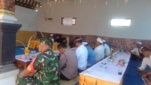 Babinsa 1623-04/Sidemen Dukung Pelaksanaan Upacara Keagamaan di Wilayah Binaan