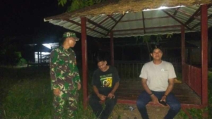Perkuat Sinergi, Babinsa Sambelia Dorong Warga Aktif Jaga Keamanan Desa
