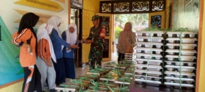 Babinsa Taliwang Pastikan Distribusi Makan Bergizi Gratis Berjalan Tertib