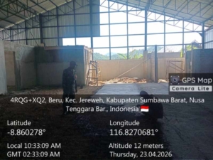 Dukung Ekonomi Desa, Babinsa Awasi Pembangunan Koperasi Merah Putih Beru