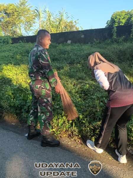 TNI dan Warga Kompak Laksanakan Gotong Royong Jaga Kebersihan Lingkungan Sampir