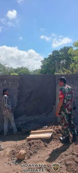 Pengawasan Babinsa Pastikan Pembangunan KDKMP Desa Lamusung Sesuai Rencana