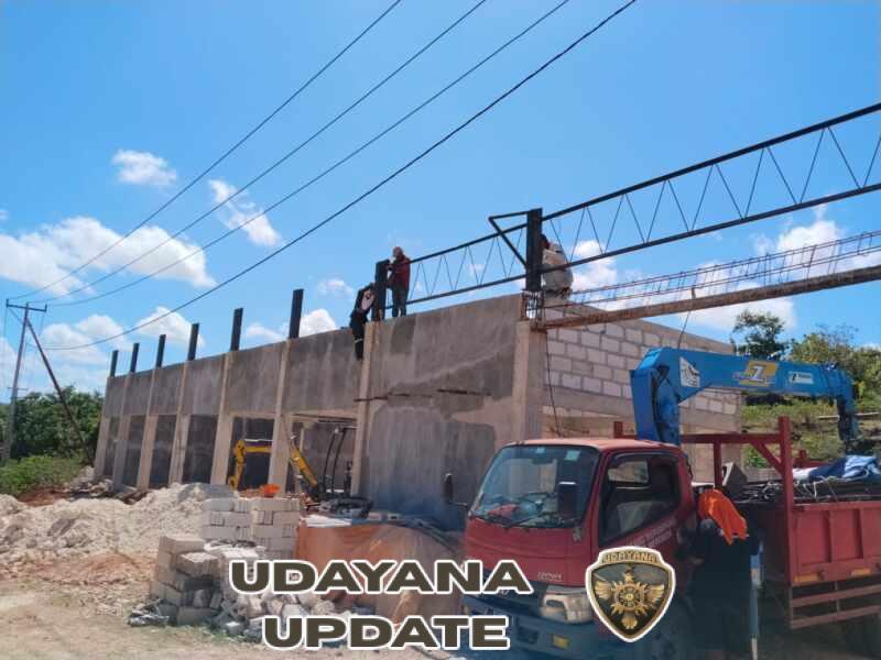 Babinsa Kuli Pantau Pembangunan KDKMP, Progres Berjalan Aman dan Lancar