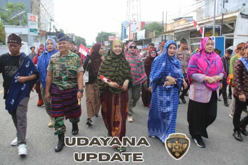 Dandim 1608/Bima Bersama Unsur FKPD Kota. Bima Ikut Pawai Rimpu Mantika 2026