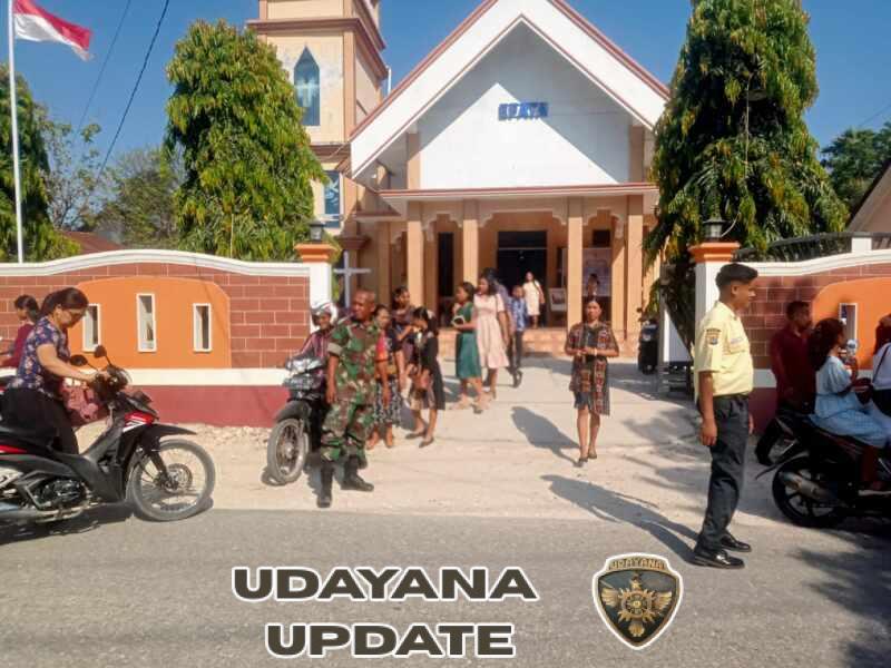 Babinsa Amankan Ibadah Minggu di Gereja Efata Lekioen