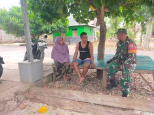 Babinsa Piring Sina Intensifkan Komsos, Perkuat Keamanan Wilayah