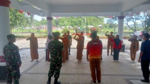 Babinsa Koramil Taliwang Dampingi Latihan Yel-Yel Gegana KSB Jelang HUT ke-22 Tingkat NTB