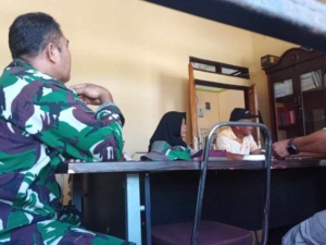 Dukung Ketahanan Pangan, Babinsa Serma Muhammad Lakukan Koordinasi Peternakan di Seteluk Tengah