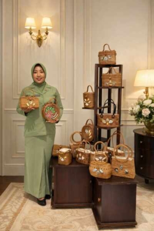 Harmoni Tas Ketak Lombok Memikat Balai Kartini di Ajang Persit Bisa 2, Kriya Tradisional Bertransformasi Menjadi Tren Global