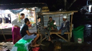 Lewat Ronda Malam, Babinsa Perkuat Kebersamaan dan Kepedulian Warga