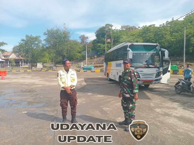 TNI Jaga Stabilitas Keamanan di Pelabuhan Poto Tano