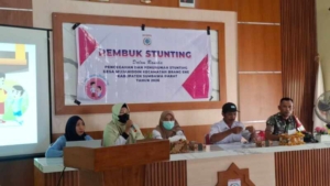 TNI Bersinergi dengan Masyarakat, Babinsa Hadiri Rembuk Stunting di Brang Ene