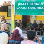 Kodim 1608/Bima Berikan Bantuan dan Semangat kepada Siswa SLB Kota Bima lewat Jumat Berkah