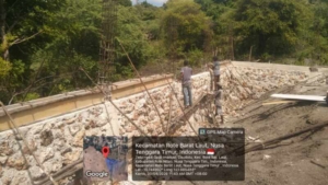 Babinsa Koramil 1627-03/Batutua Pantau Pembangunan Slof Bawah Desa Tualima