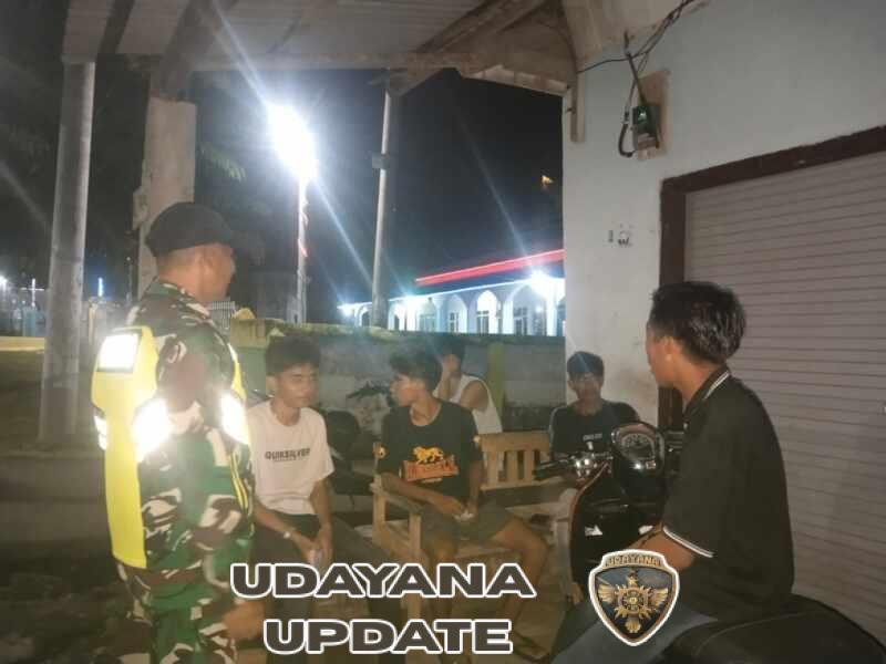 Ronda Malam di Dusun Sigi, Babinsa Ajak Remaja Jaga Masa Depan