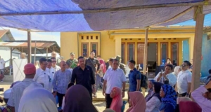 Babinsa Monitoring Wilayah Saat Kunjungan Menteri UMKM di Pulau Rinca