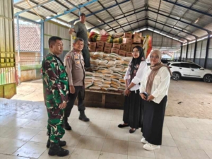 Peran Aktif Babinsa, Penyaluran Bansos Pangan Berjalan Tertib dan Lancar