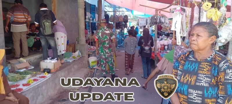 Babinsa Omesuri Pantau Aktivitas Pedagang di Pasar Balauring