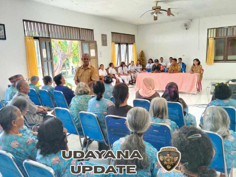 Babinsa Oepura Bersama STIKES Peduli Kesejahteraan Lansia