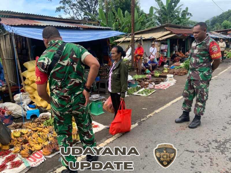 Babinsa Koramil 1624-06/Tanjung Bunga Laksanakan Pengamanan Pasar Boru
