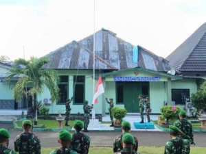Kasdim 1601/Sumba Timur Pimpin Upacara 17-an, Bacakan Amanat Panglima TNI