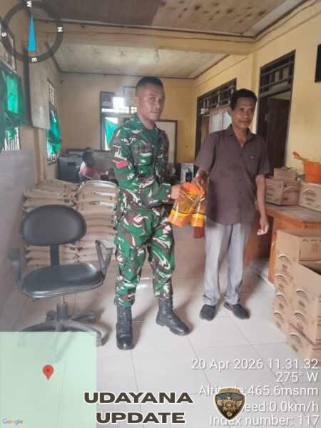 Babinsa Baomekot Monitoring Penyaluran Bantuan Ketahanan Pangan untuk 147 KK