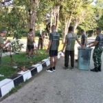 Wujudkan Lingkungan Sehat, Personel Kodim TTU Gelar Kerja Bakti Bersih-bersih
