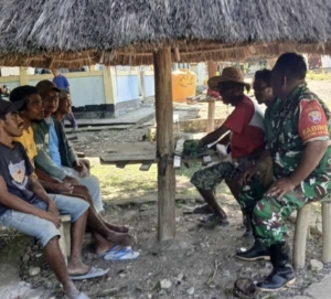 Wujudkan Lingkungan Harmonis, Babinsa Himbau Warga Selesaikan Masalah dengan Baik