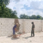 Babinsa Koramil Batutua Pantau Pembangunan Gudang KDKMP di Desa Mundek