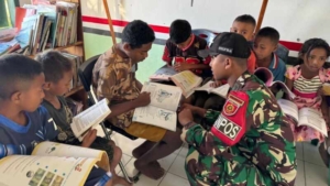 Yonarmed 12 Kostrad Ajak Generasi Muda Cintai Literasi di Perbatasan