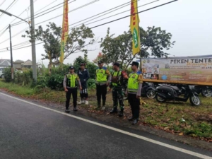 Sinergitas TNI-Polri Amankan Peken Tenten Wanagiri, UMKM dan Budaya Bangkit