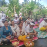 Koramil Klungkung Gelar Piodalan Di Pura Makoramil