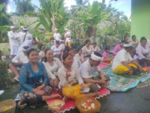 Koramil Klungkung Gelar Piodalan Di Pura Makoramil