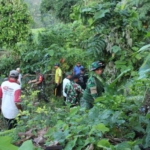 Kodim Klungkung Gelar Gotong Royong Pembersihan Area Pembangunan Jembatan Di Desa Manduang