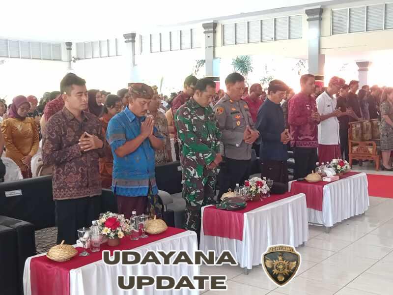 Danramil Kubutambahan hadir dalam giat Graduation atau Pelepasan Peserta Didik di SMK N Bali Mandara