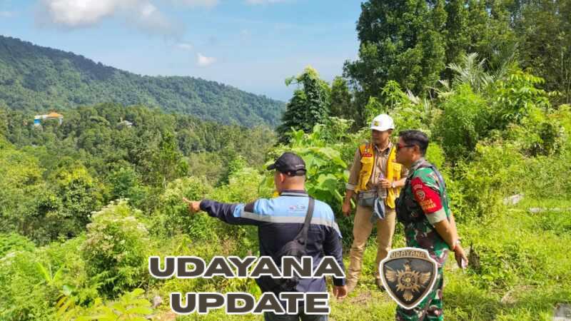 Babinsa Pegayaman Kawal Pengukuran Lahan Proyek Shortcut Titik 9-10 di Dusun Kubu