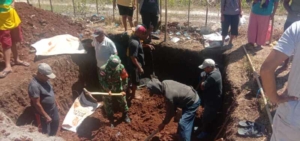 Babinsa Bolok Bersama Jemaat Gelar Karya Bakti