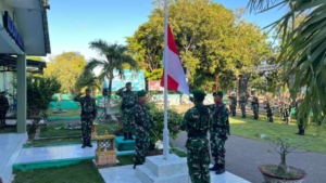 Kodim 1601/Sumba Timur Gelar Upacara Bendera Rutin, Kasdim Pimpin Langsung
