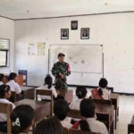 Yonarmed 12 Kostrad Hadir Mengajar, Tumbuhkan Semangat Belajar Siswa Perbatasan