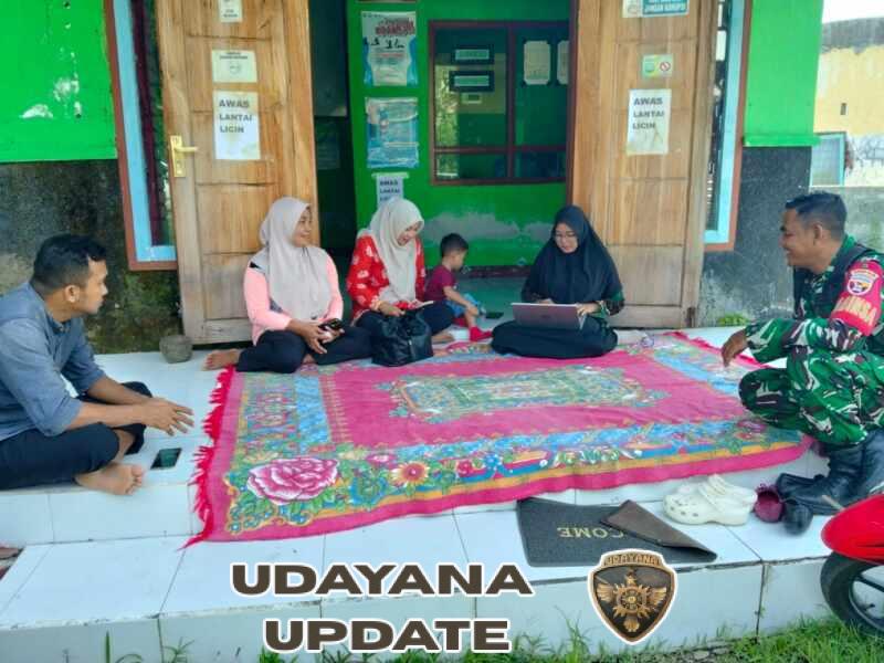 Koptu Agus Sugeng Prayitno Koordinasi dengan Tenaga Kesehatan Desa Seran