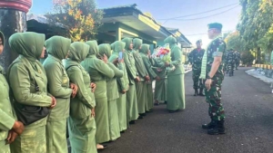 Kodim 1614/Dompu Gelar Tradisi Pelepasan Dandim Lama Penuh Haru