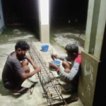 Babinsa Pantau Lembur Malam Pembesian KDKMP Temas