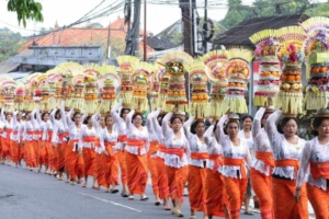Upacara Naur Bisama 12 Banjar Digelar di Pura Bale Agung Kukuh