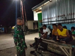 Melalui Ronda Malam, Babinsa Perkuat Kepedulian Sosial di Tengah Masyarakat