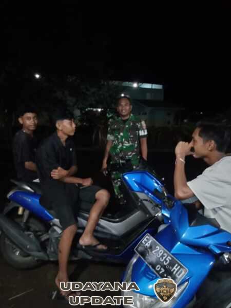 Koramil 1628-04/Poto Tano Gelar Patroli Malam, Wujudkan Situasi Wilayah Aman dan Kondusif